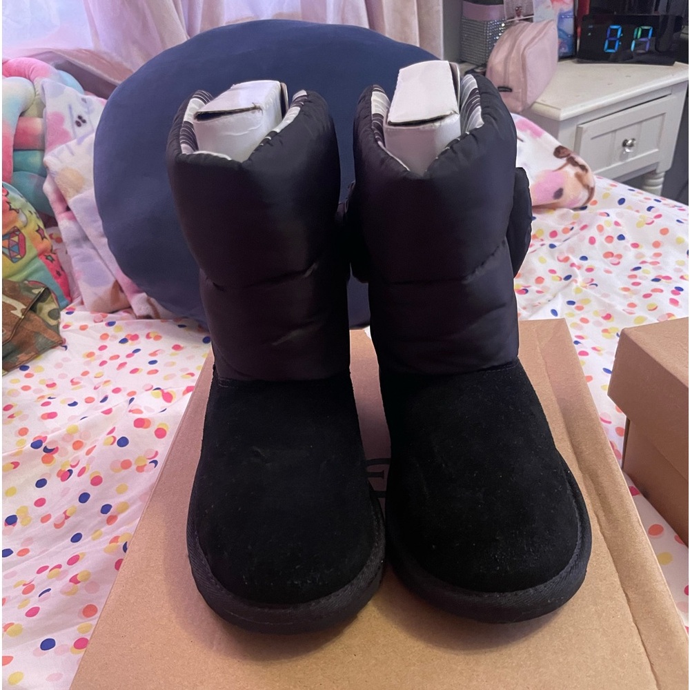 Girls size 2 Black Ugg Boots